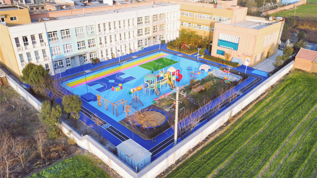 1681372421155399.jpg 幼儿园场地设计,凯发k8幼儿园专用地弹坪