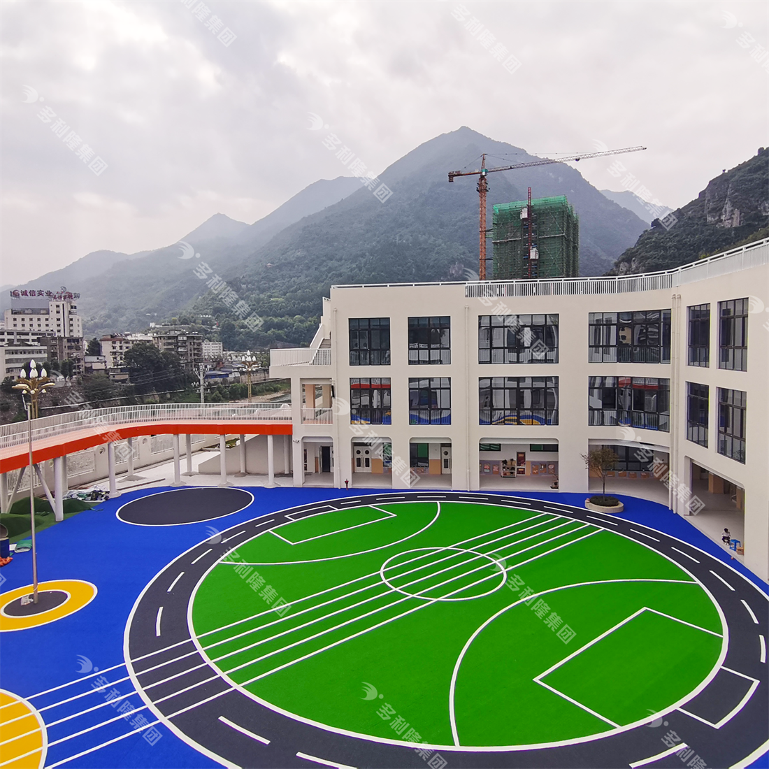 幼儿园户外场地设计,幼儿园人造草坪