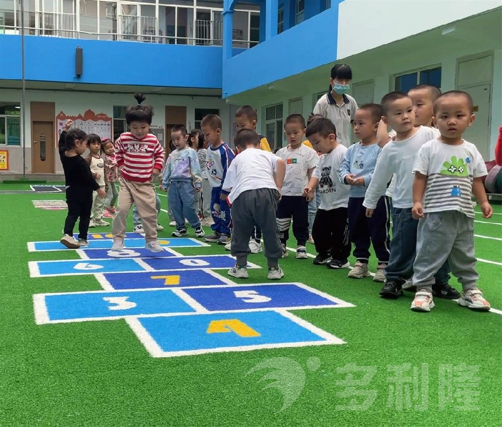 幼儿园户外场地设计,幼儿园人造草坪