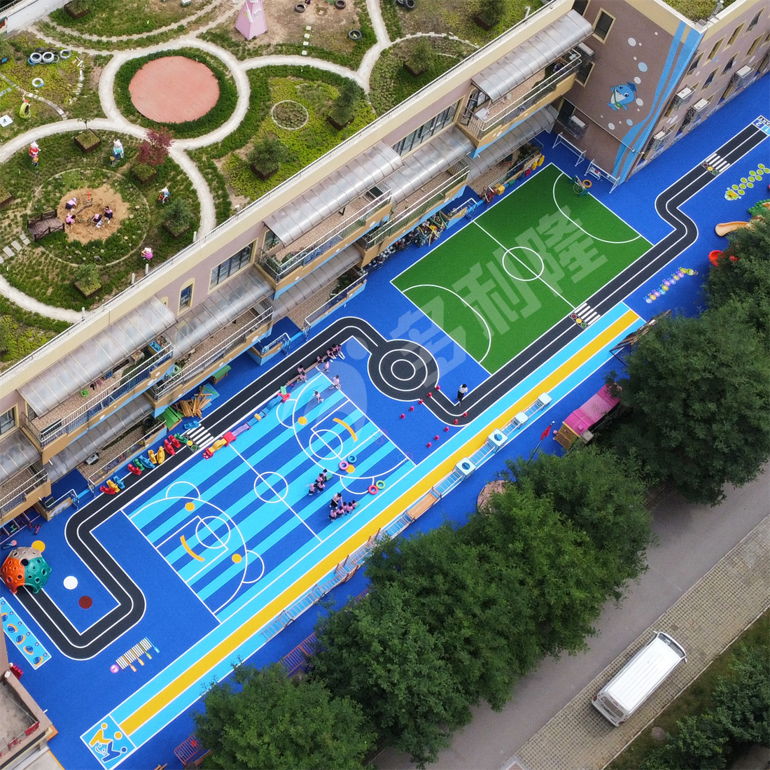幼儿园人造草坪,幼儿园地弹坪,凯发k8地弹坪