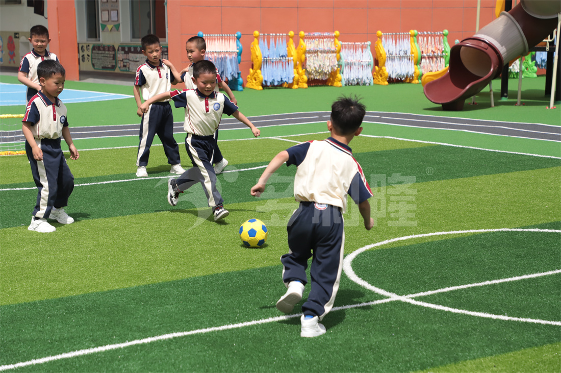幼儿园户外场地设计,幼儿园地弹坪